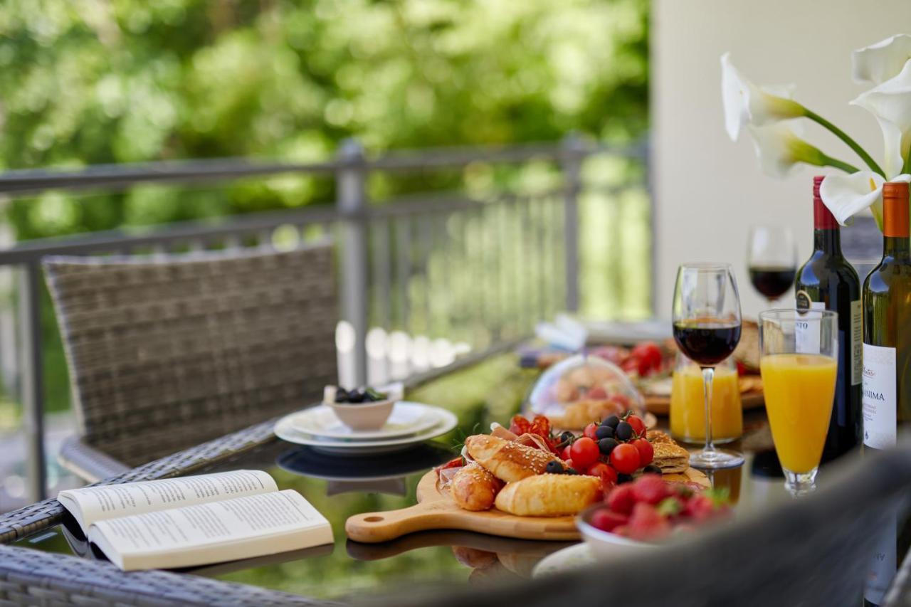 Peaceful Sunhill Apartments Kotor Bagian luar foto