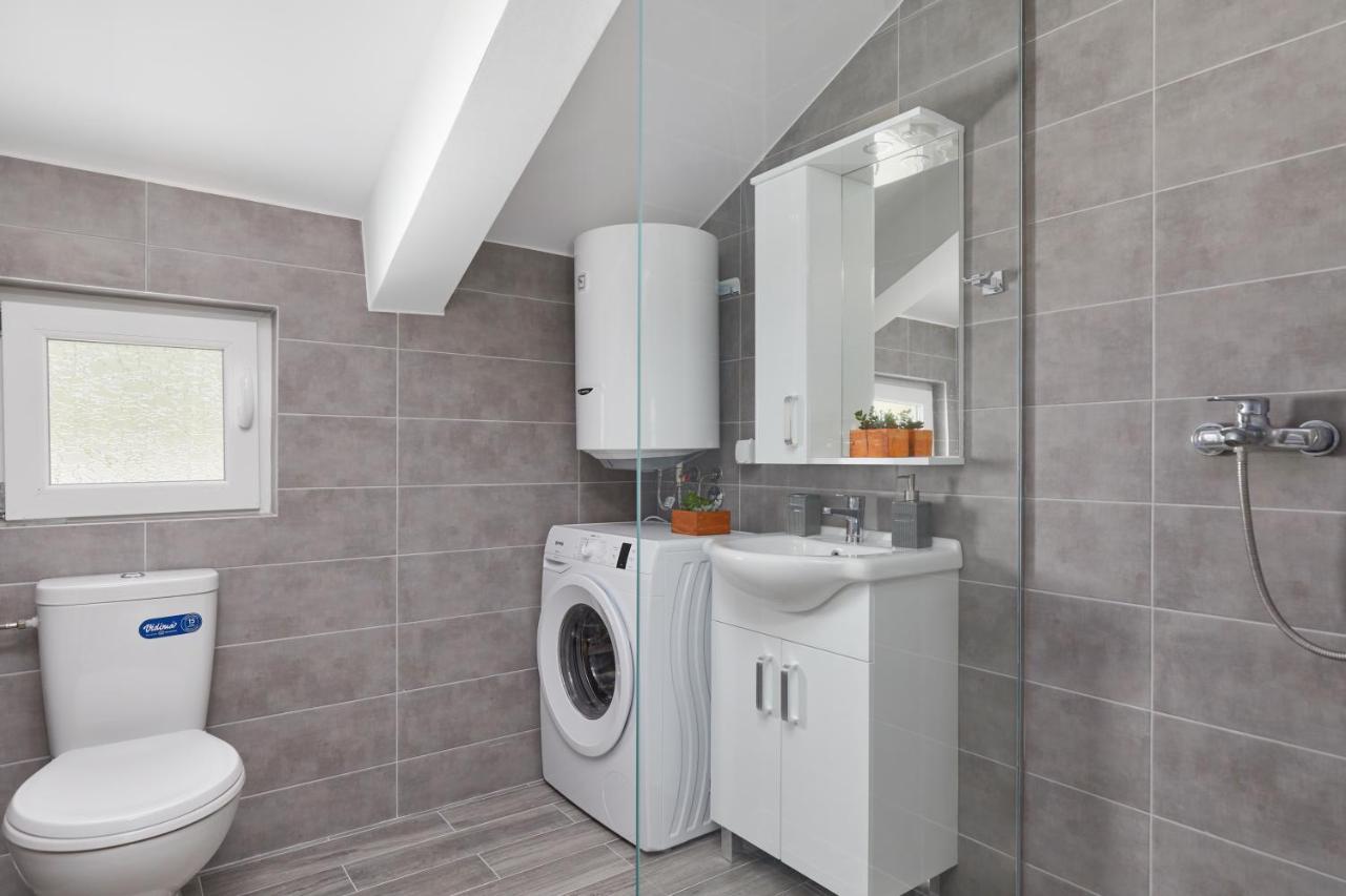 Peaceful Sunhill Apartments Kotor Bagian luar foto