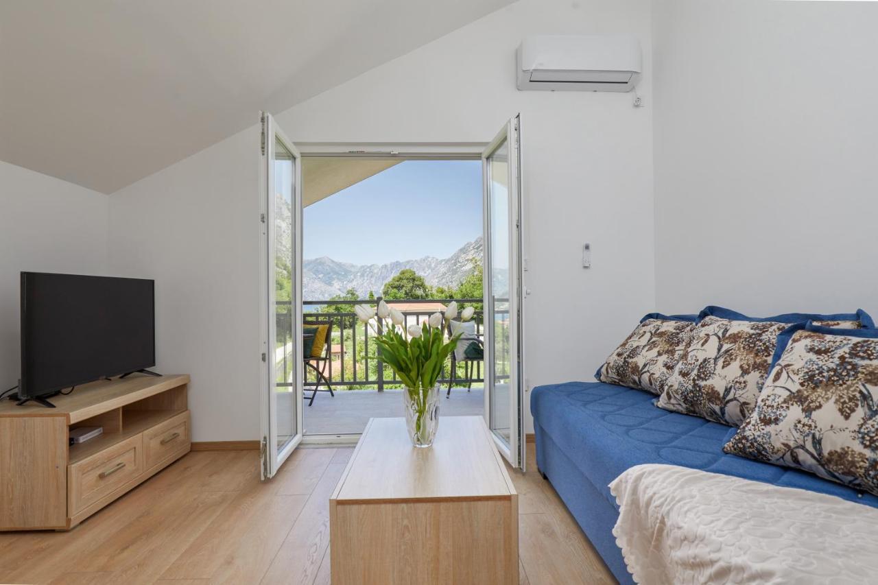 Peaceful Sunhill Apartments Kotor Bagian luar foto