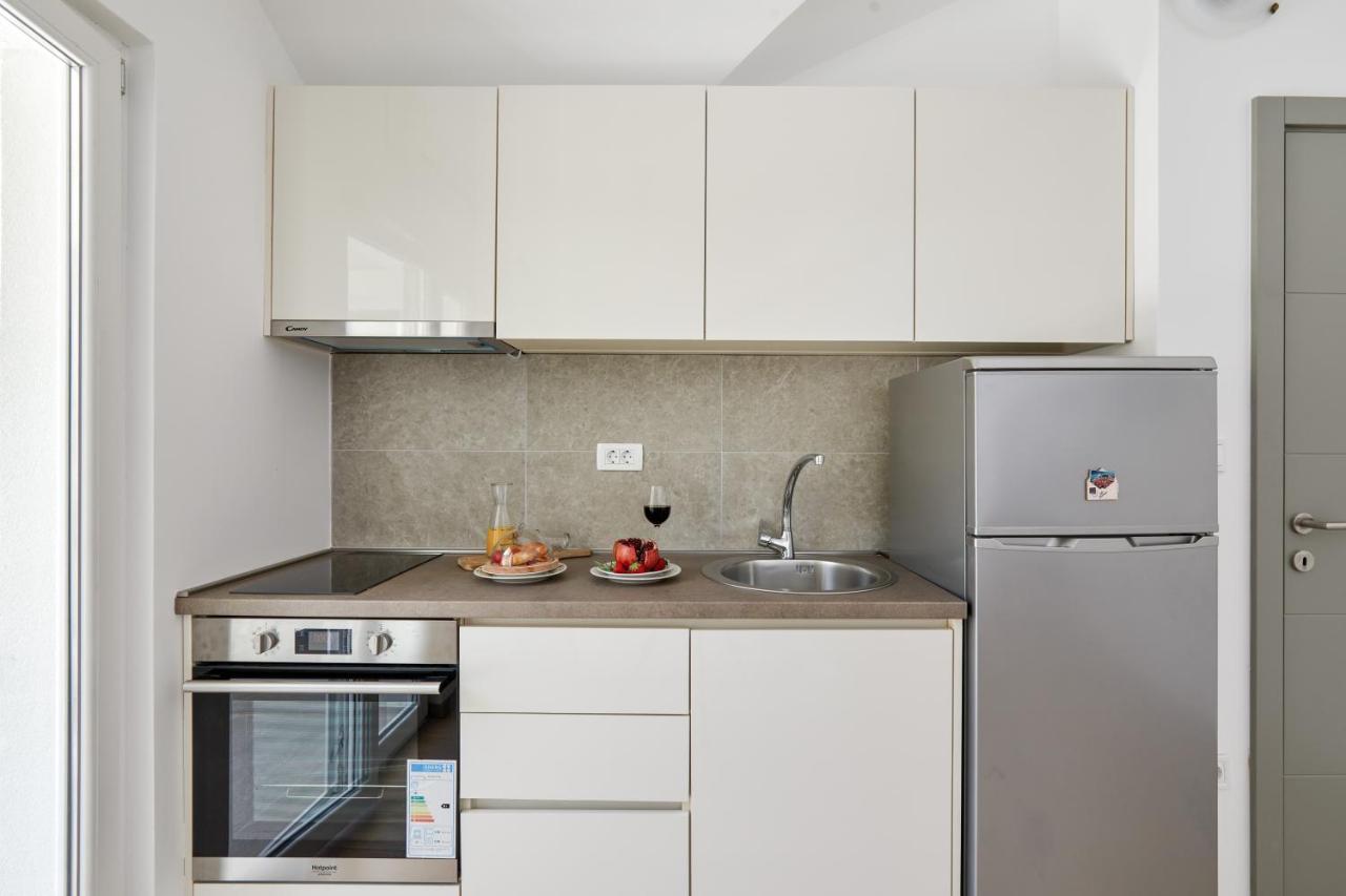 Peaceful Sunhill Apartments Kotor Bagian luar foto